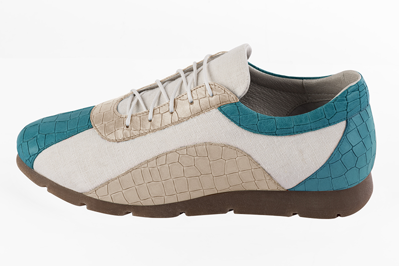 Turquoise blue and pure white women's three-tone elegant sneakers. Round toe. Flat rubber soles. Profile view - Florence KOOIJMAN